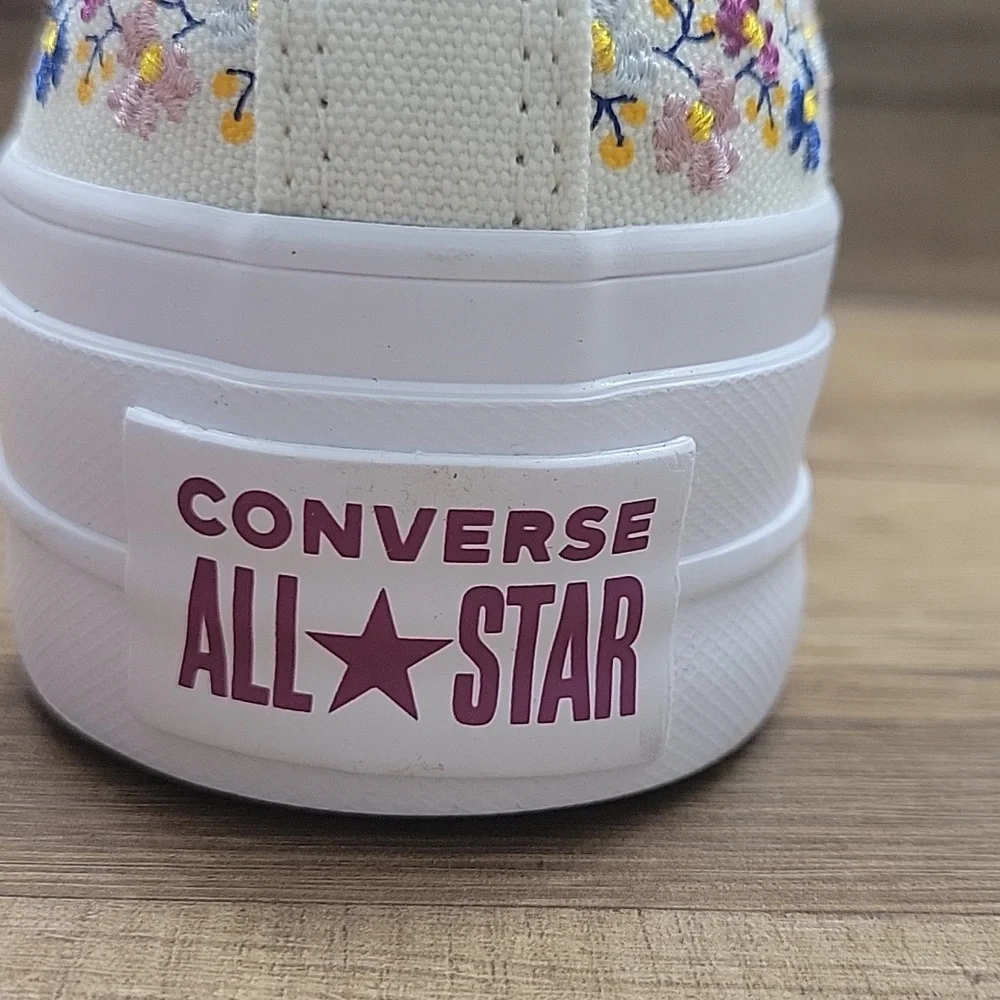 Converse White High-Top Sneakers with Classic Design - Picture 9 of 15